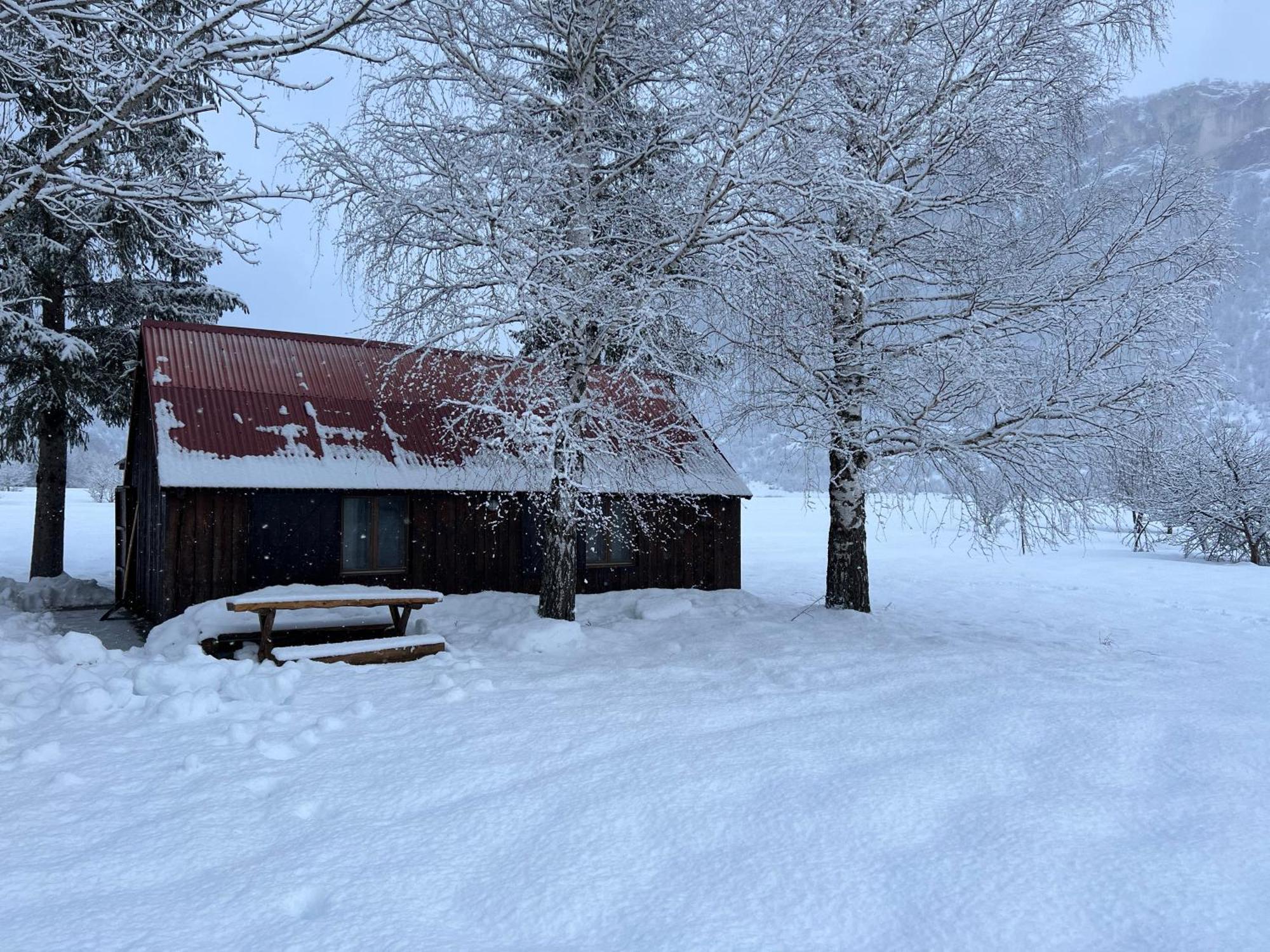 Mountain Cottage Komarnica Savnik Exterior photo